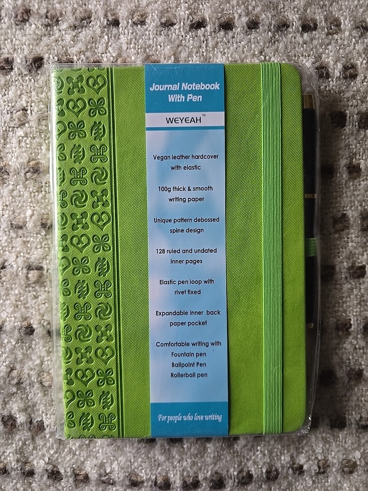WEYEAH A5 Hardcover Notebook Journal with Pen Green