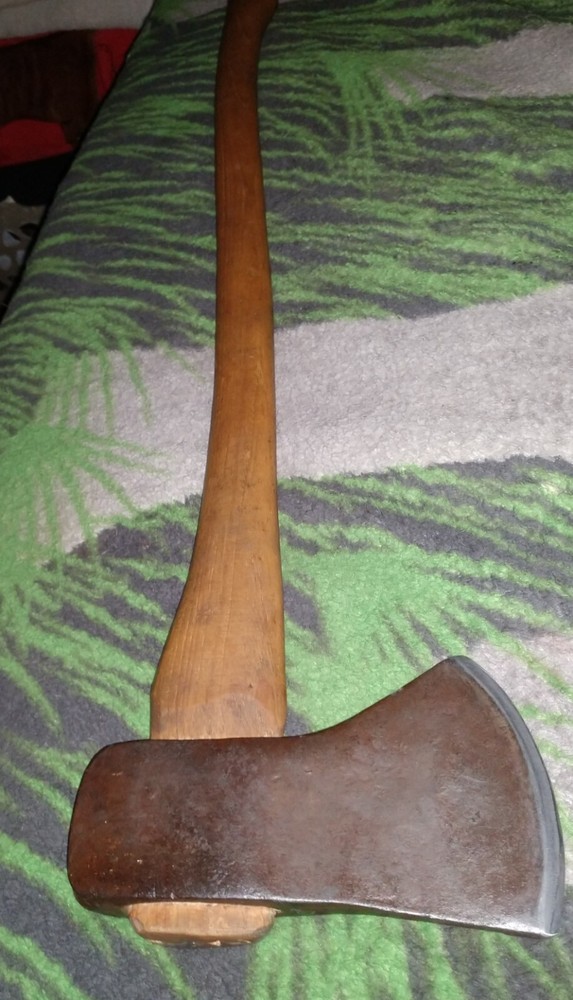 Vintage 3-1/2lb USN Axe 31"Hickory Handle