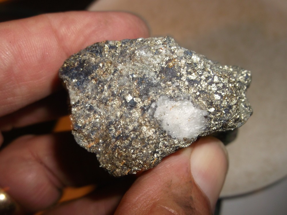 Gold, silver, copper, 139 grams samples ,ore high grade .
