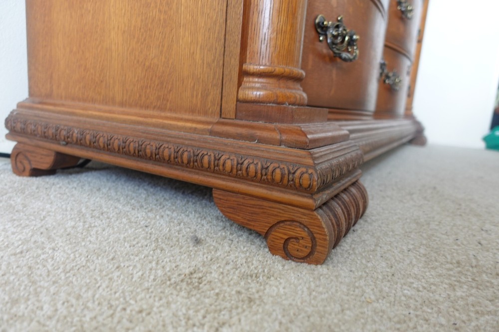 Queen 5 piece Pulaski bedroom set