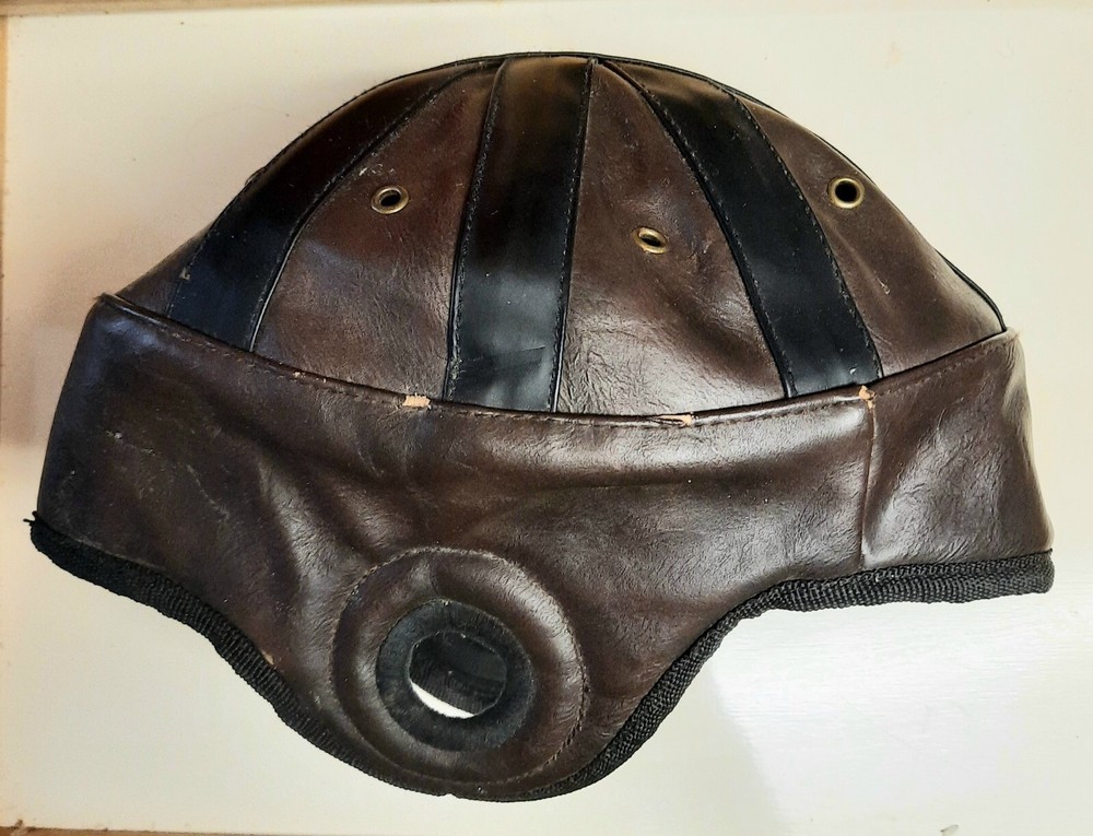 LEATHER WRESTLER'S HADGEAR