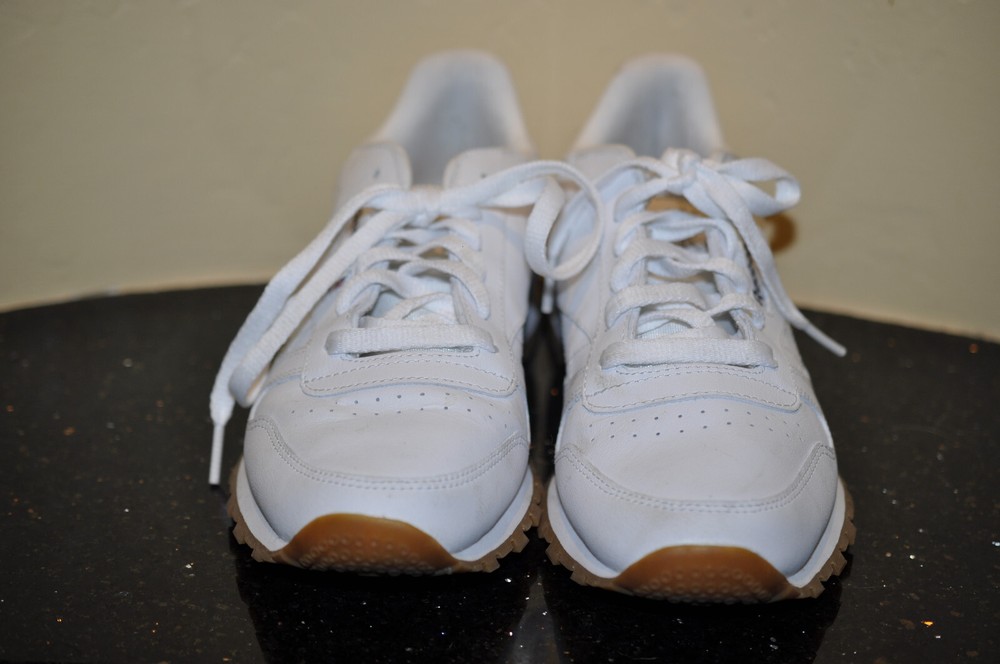 Reebok Classic White- 6.5 M