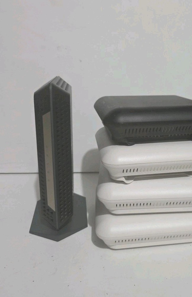 Lot of 5 Mixed Network Devices – 4 Access Points & 1 Cable Modem Router – Used
