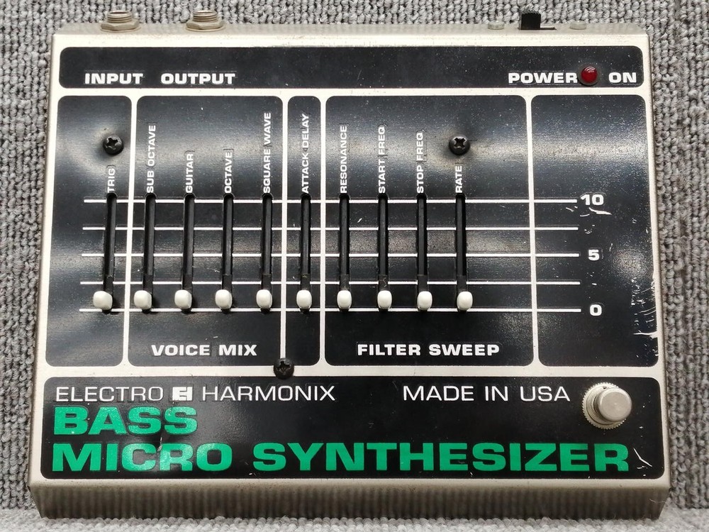 Electro-Harmonix Bass MicroSynth Guitar Effects Micro Synth Synthesizer Pedal