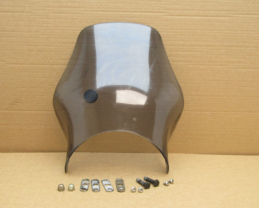 Yamaha YBR 125 2008 front windscreen and fixings (14837)