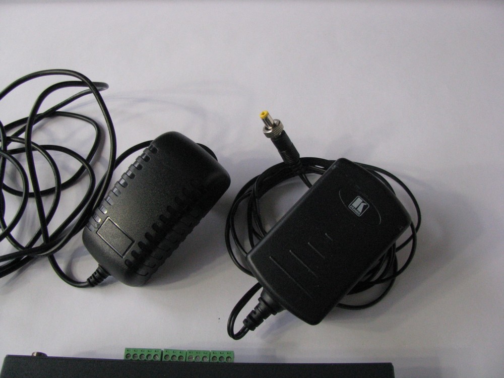 1 Kramer SID-X3N 4-Input Multiformat Transmitter Display HDMI DVI Auto Switcher