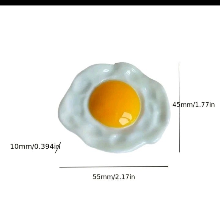 Fried Egg-Shaped Refrigerator Magnet – Oval Plastic Kitchen Decor with Golden Ac