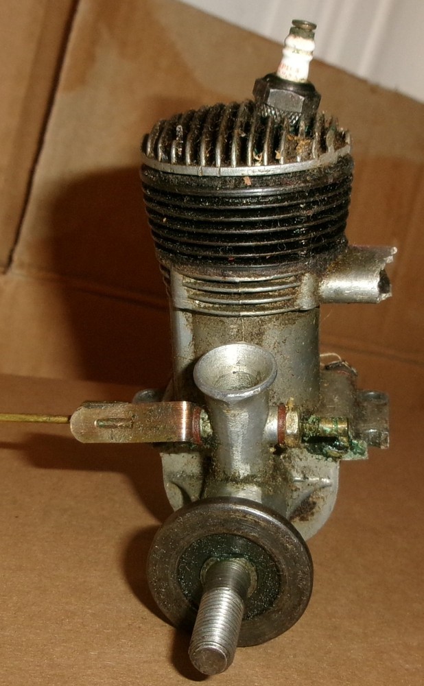 K&B TORPEDO glow plug AIRPLANE ENGINE & K&B .15 display box & paperwork