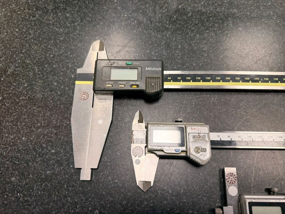 Mitutoyo Lot 4X Digital Calipers ABSOLUTE