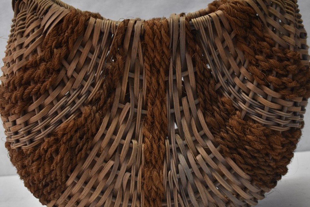 Woven Basket Accessory Weave One Handle Half-Circle Design 14" W x 11"