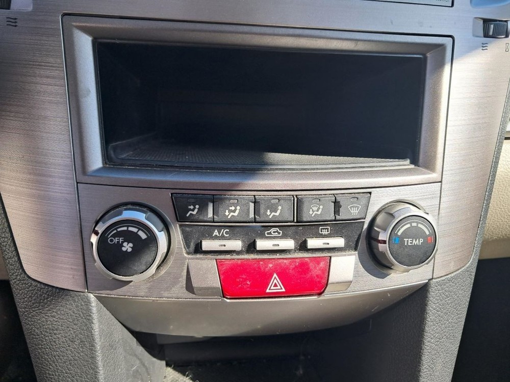 LEGACY 2013 Glove Box 4856119