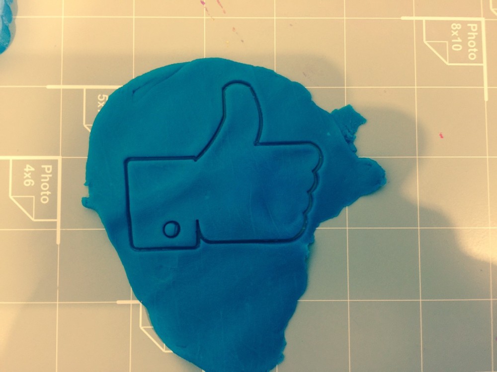 Thumbs up cookie cutter