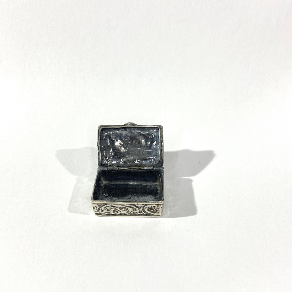 Vintage Solid Silver Pill Box with Bunch of grape , Hallmarked Italian pillbox