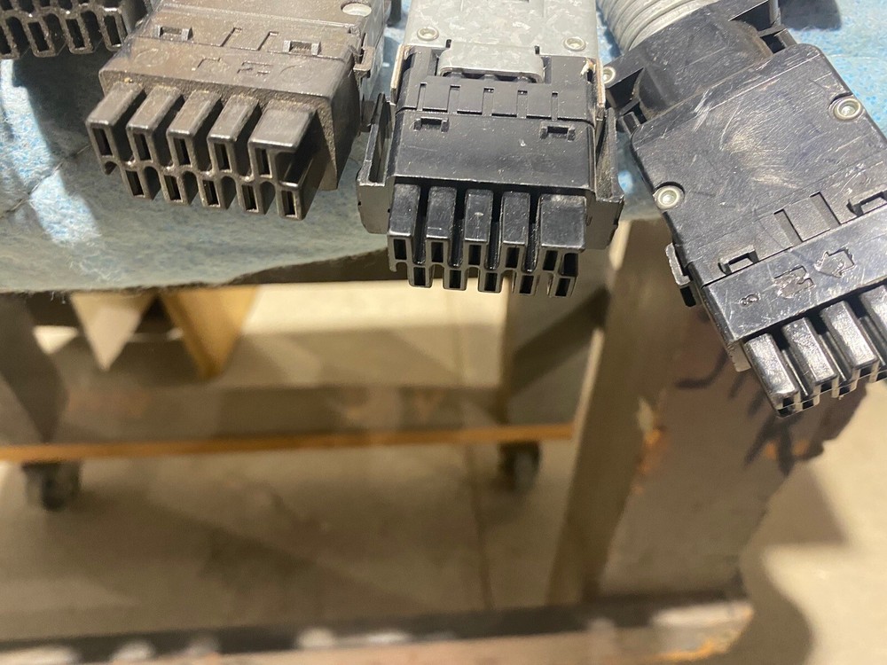 Panel To Panel Jumper Connector By Knoll