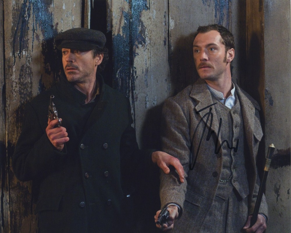JUDE LAW SIGNED AUTOGRAPHED PHOTO SHERLOCK HOLMES NICE!!!!!
