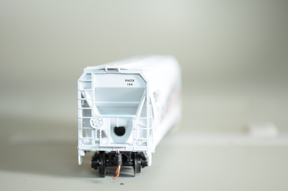31012 N Scale Micro-Train SP GLASS HOPPER 2 COVERED HOPPER