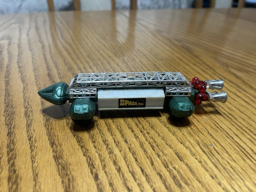Vintage Space 1999 Eagle One By Azark-Hamway Plastic Pull Back Vehicle
