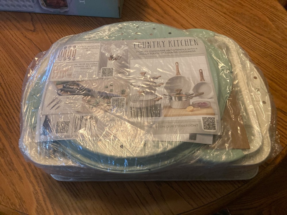 Country Kitchen 22 piece Nonstick Bakeware Set Sage & Cream Heavy Duty Stackable
