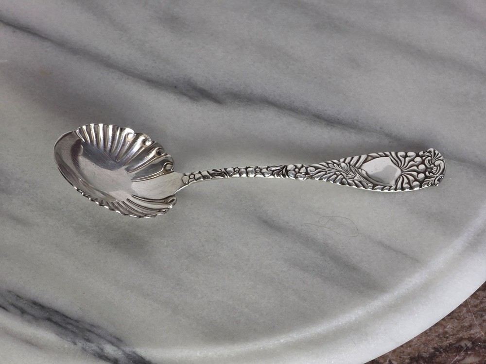 ANTIQUE E.P. ROBERTS & SONS FLORAL REPOUSSE SPOON STERLING SILVER
