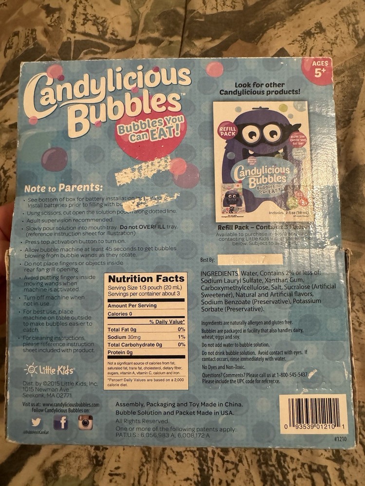 Candylicious Bubbles Bubble Machine + Solution, Grape Cherry, New, No Batteries