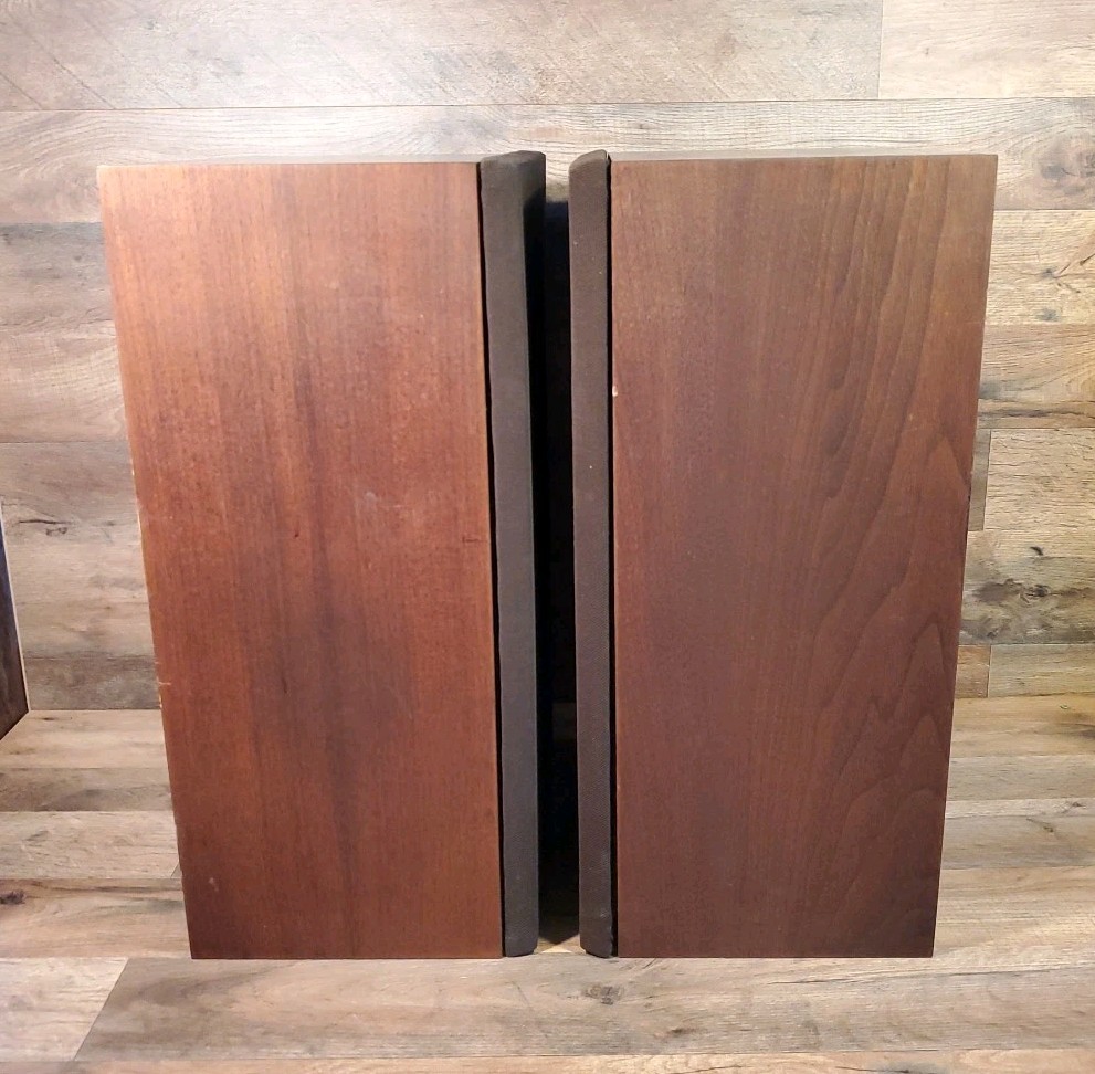 Pair of Epicure Model 11 Speakers ~ Tested ~ Needs Refoam