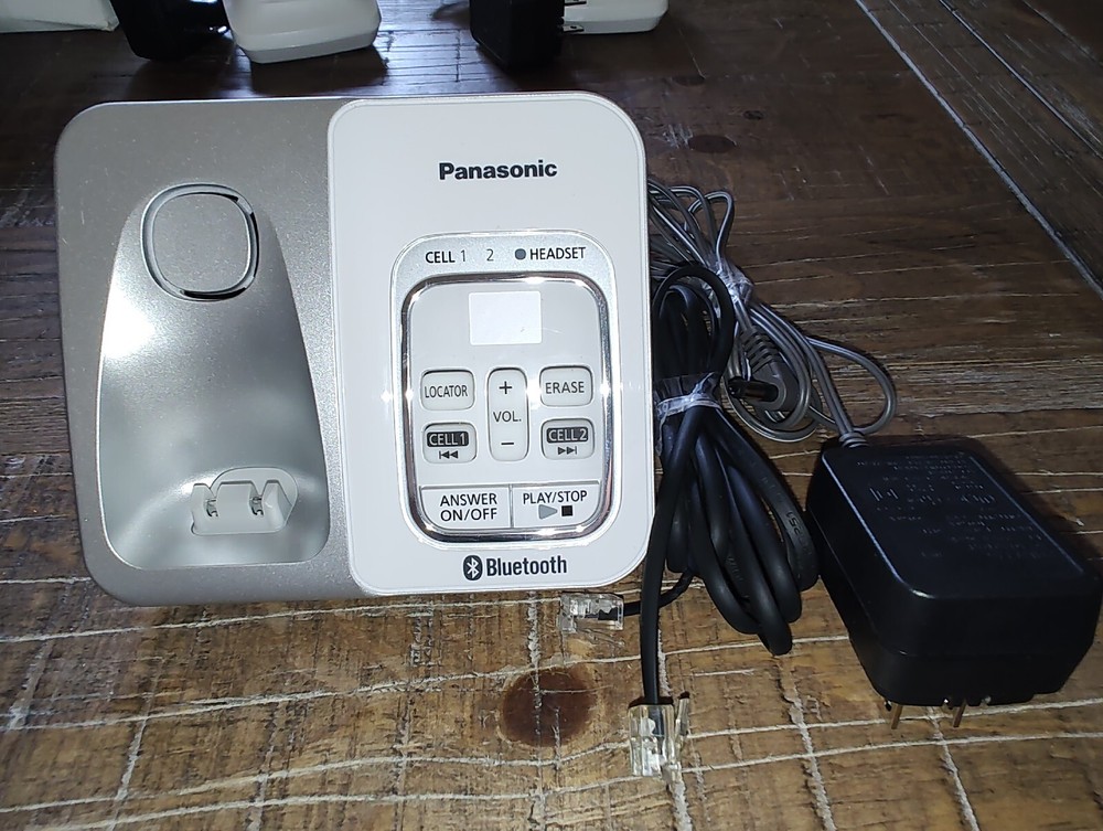 Panasonic KX-TGD560 White Answering Machine Handset Charging Main Base