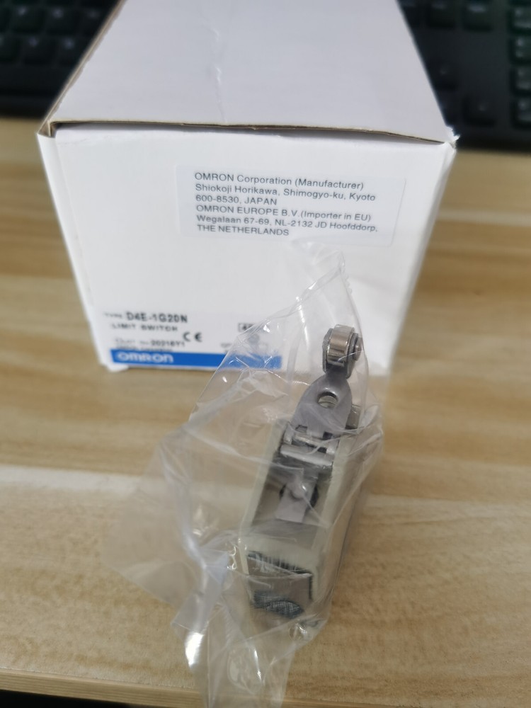 1PCS Omron D4E-1G20N D4E1G20N Limit Switch -New