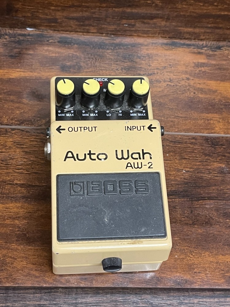 BOSS AW-2 Auto Wah Rare!