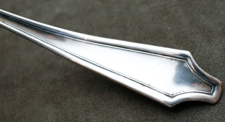 Oneida Alden Silverplate Metal Solid Gravy Ladle 1931