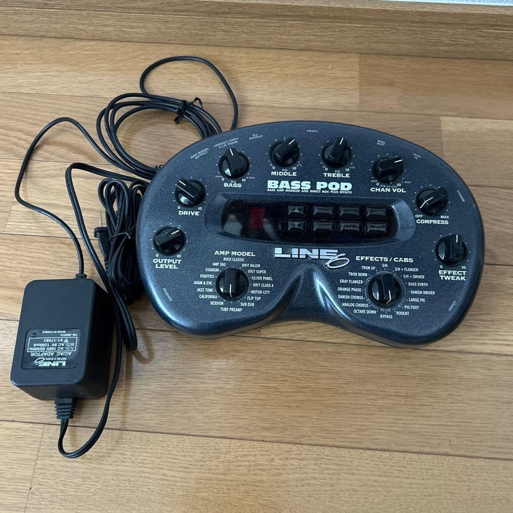 LINE 6 BASS POD Bass Simulator