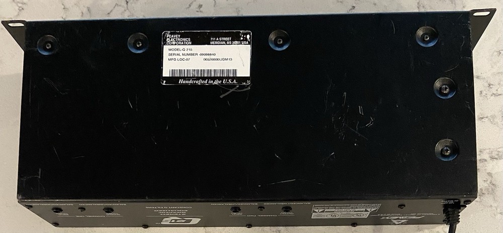 PEAVEY..Q-215...Professional EQ 16 band Graphic Equalizer