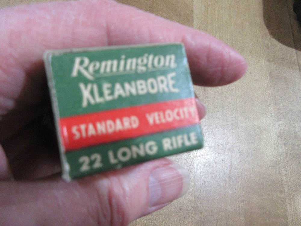 Empty Remington Kleanbore 6122. 22 Ammo Box (W9) X23
