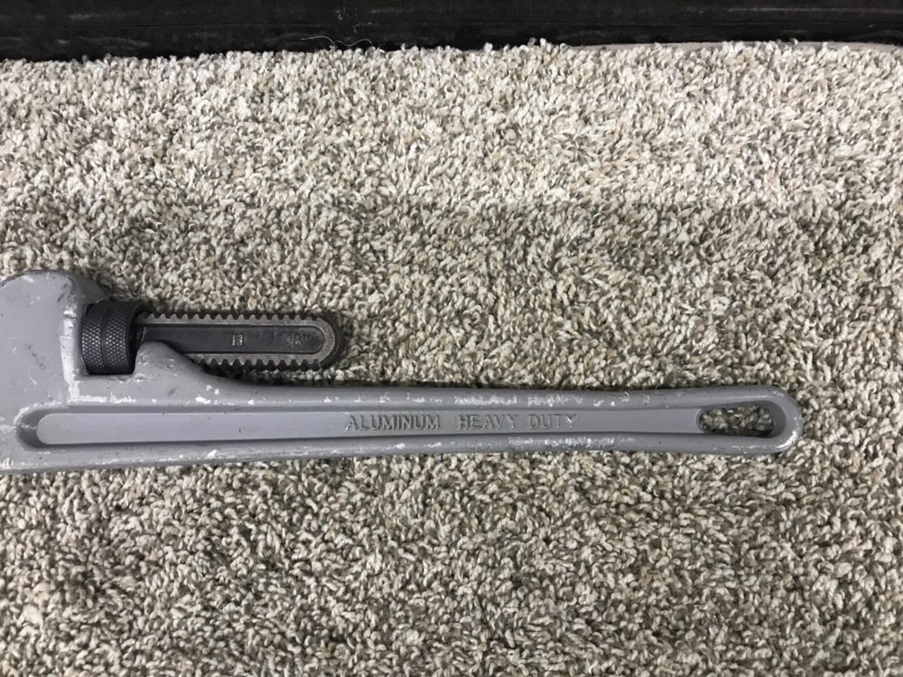 18" Aluminum Pipe Wrench