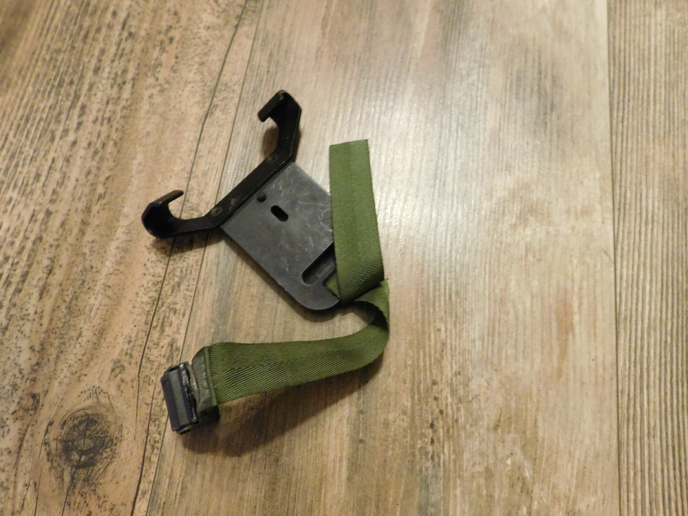 NVG MOUNTING BRACKET PLATE BLACK ( WITHOUT Screw)