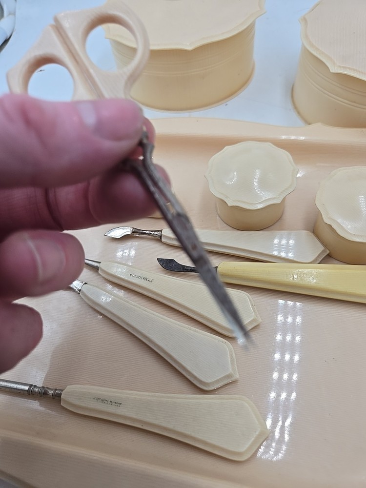 When Backlite Celiod vanity set