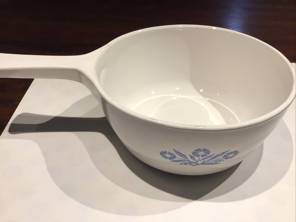 vintage corning ware blue cornflower P-82-b Menu-Etta Sauce Pan
