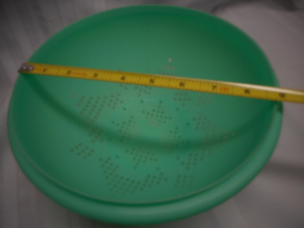 Vintage Tupperware Jade Green Footed Colander Strainer