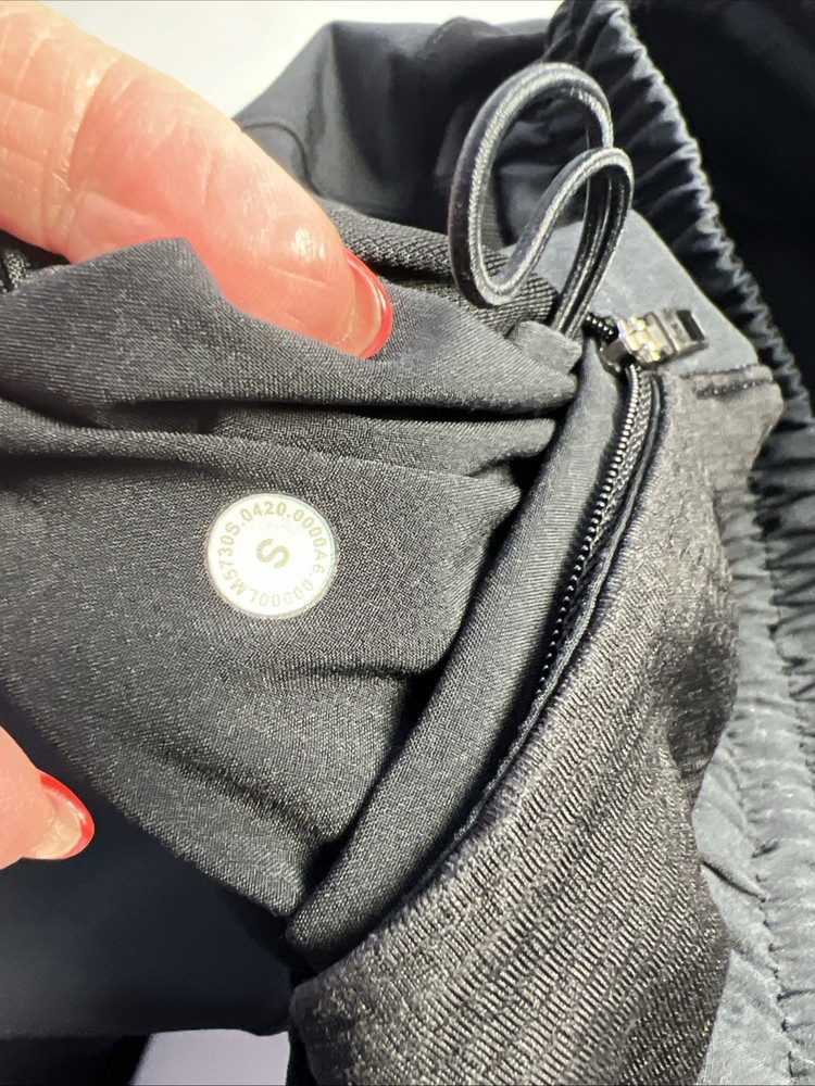Lululemon Black Pull on Zipper Back Pocket Athletic Pants Size Small Jogger