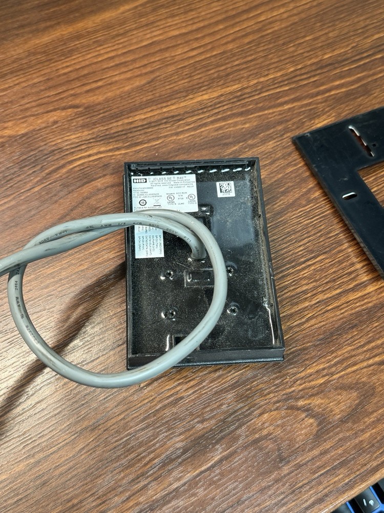 HID 920NTNNEK00000 iClass SE R40 Wall Switch Reader