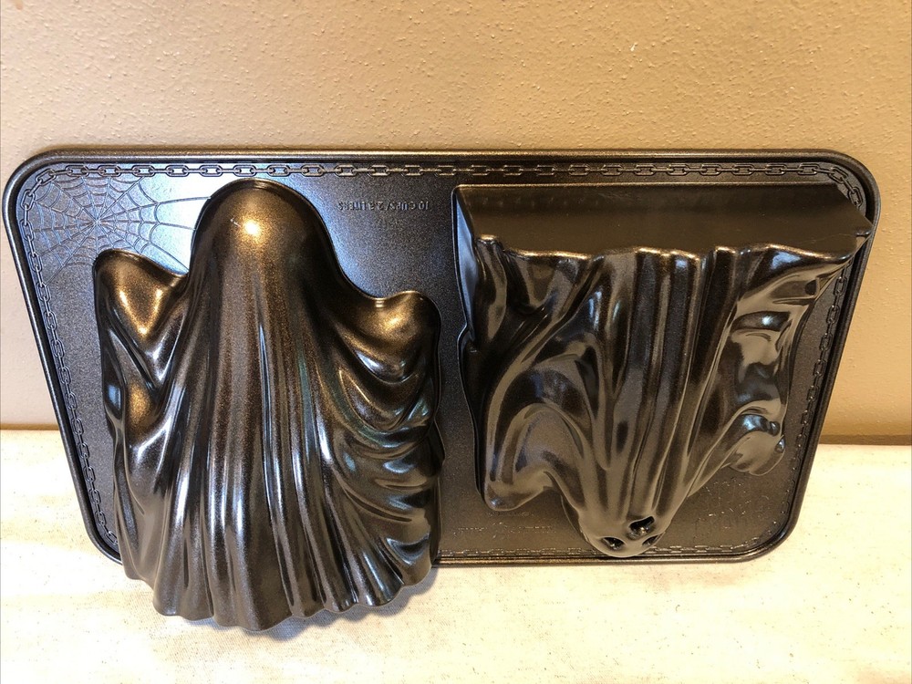 Nordic Ware Ghost Pan Halloween 10cups/2.3 Ltrs 9” Ghosts