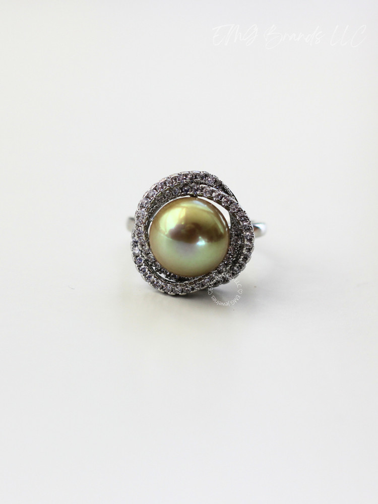 Pistachio Pearl Ring