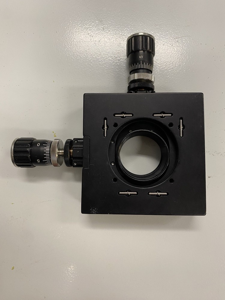 Good condition Thorlabs STXY-D with smooth micromanipulators