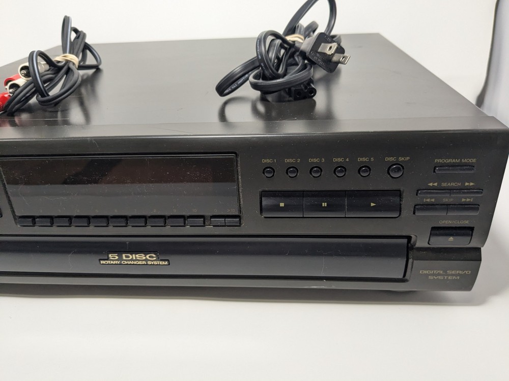 Technics SL-PD687 Compact Disc Changer - 5 Disc - Black - Tested W/Cables