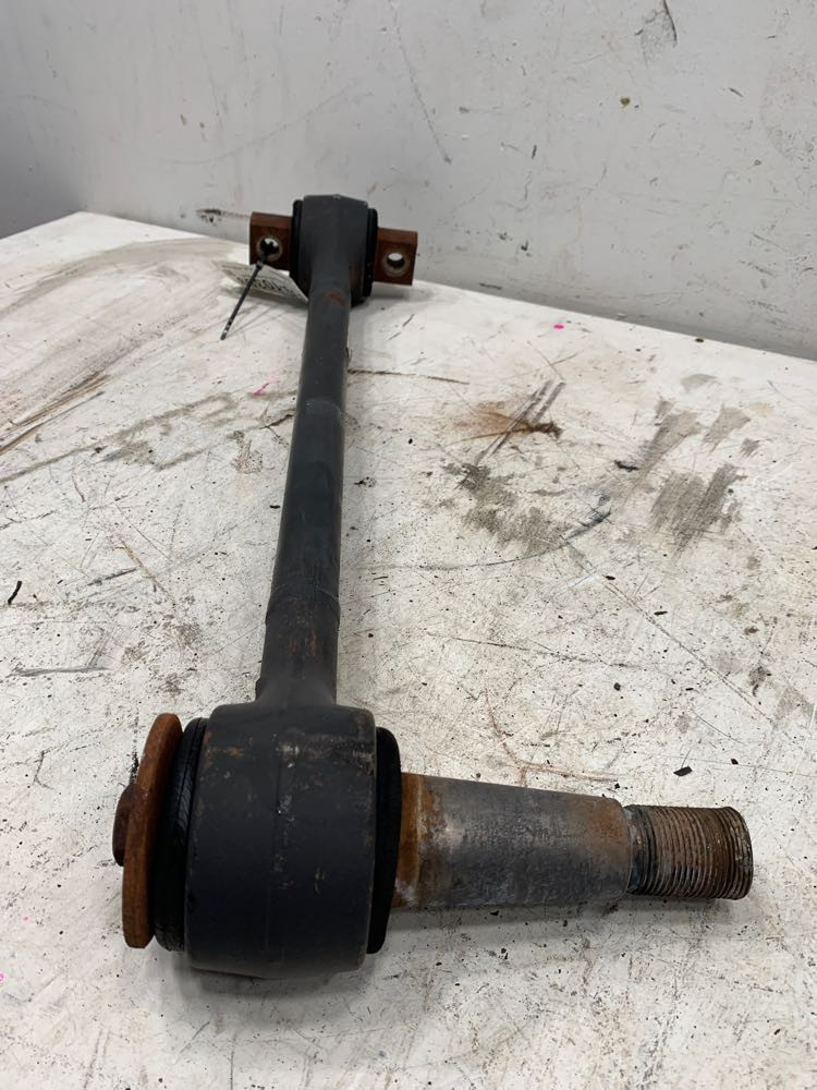Peterbilt Torque Rod (339-10359)