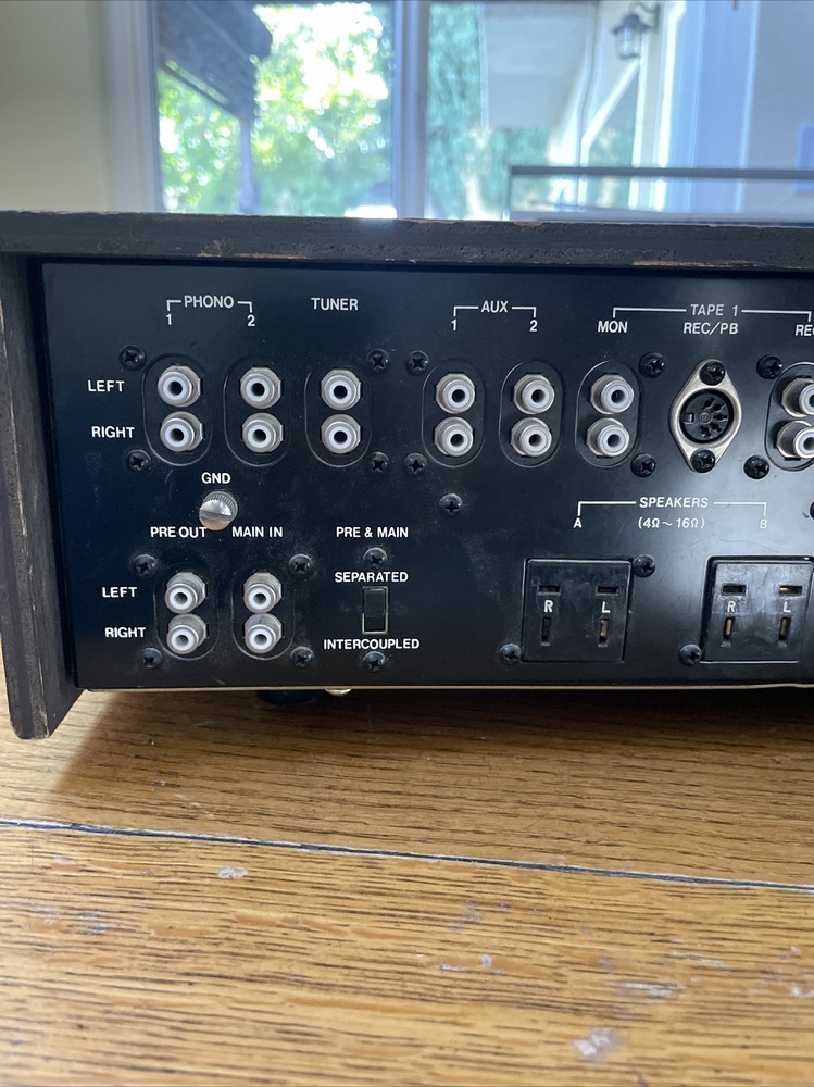 Pioneer SA-600 Vintage Solid State Stereo Integrated Amplifier