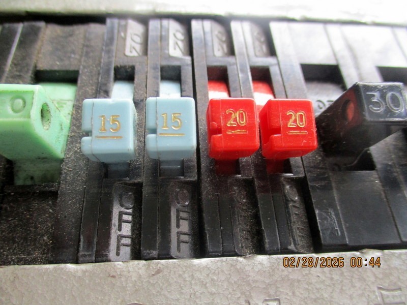 Zinsco Magnetrip Electrical Panel With Breakers