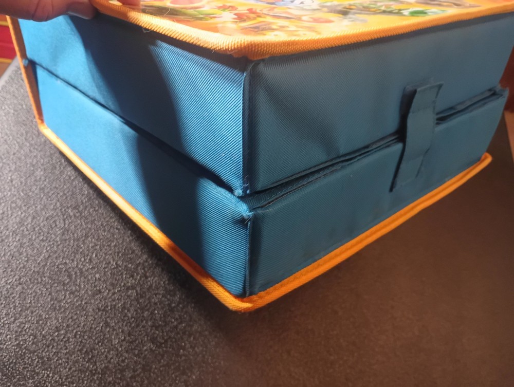 Skylanders Giants Display Carrying Storage Case Large - Blue Interior