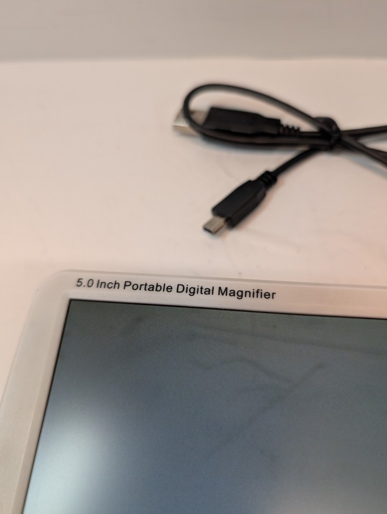Portable Digital Magnifier Electronic Reading Aid 5.0 inch Compact Rechargeable