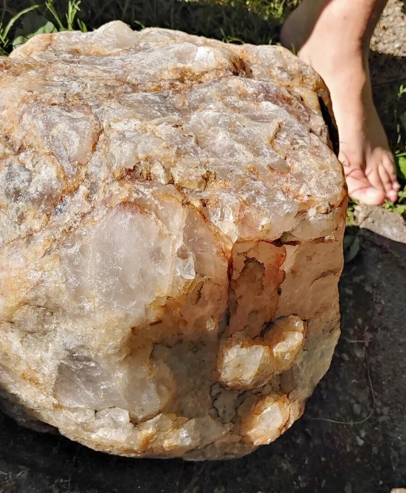 Raw Quartz orange/gold/clear raw Quartz