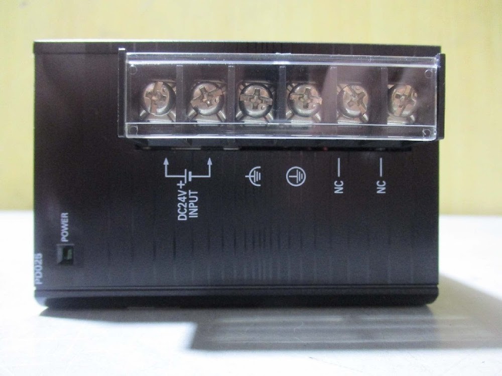 Omron CJ1W-PD025 Power Supply Unit USED